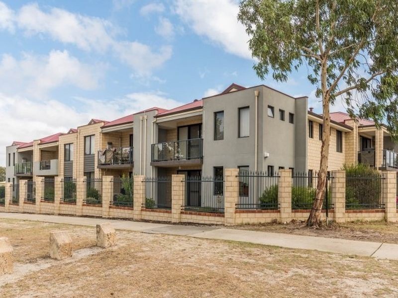 3/2 Towton Way, Langford WA 6147