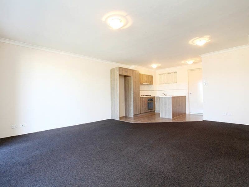 3/2 Towton Way, Langford WA 6147