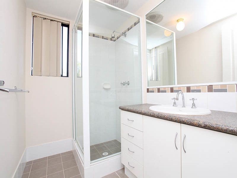 3/2 Towton Way, Langford WA 6147