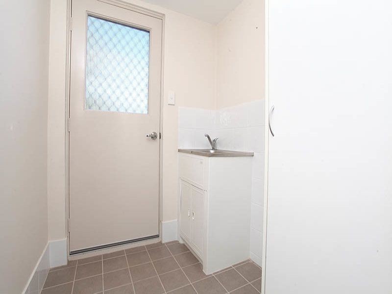 3/2 Towton Way, Langford WA 6147