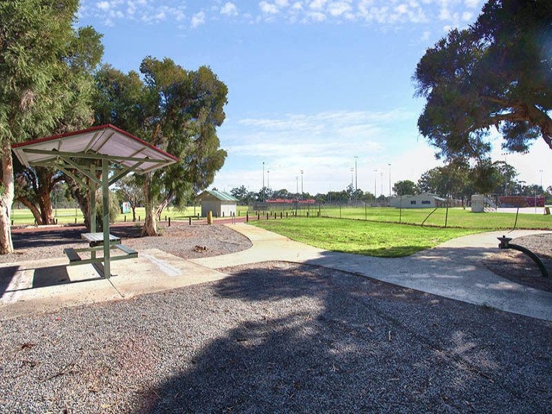 3/2 Towton Way, Langford WA 6147