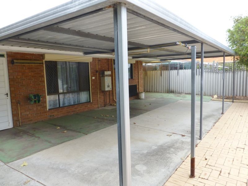 5A Hume Road, Thornlie WA 6108