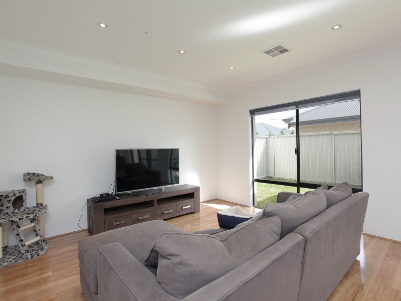 36 Dovedale Street, Harrisdale WA 6112