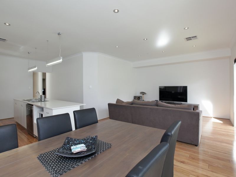 36 Dovedale Street, Harrisdale WA 6112