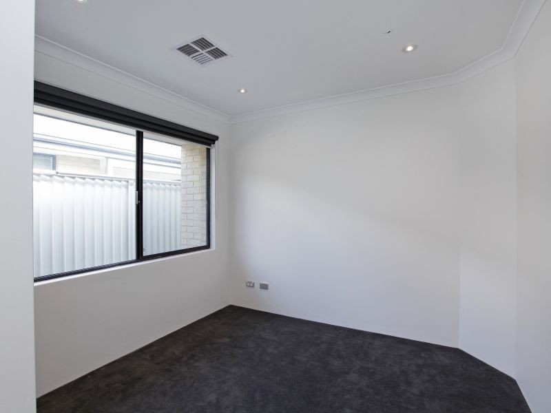 36 Dovedale Street, Harrisdale WA 6112