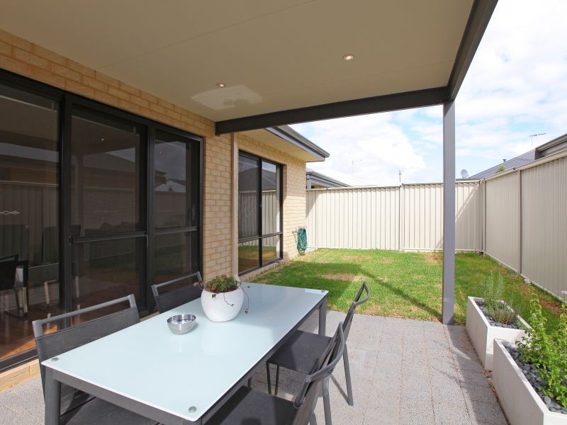 36 Dovedale Street, Harrisdale WA 6112