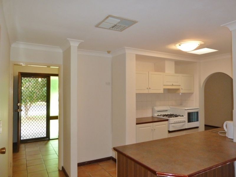 7 Griffith Way, Thornlie WA 6108