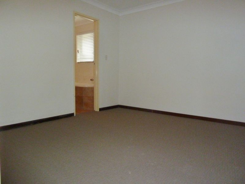 7 Griffith Way, Thornlie WA 6108