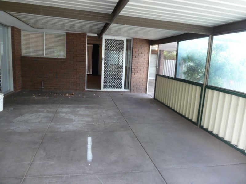 7 Griffith Way, Thornlie WA 6108