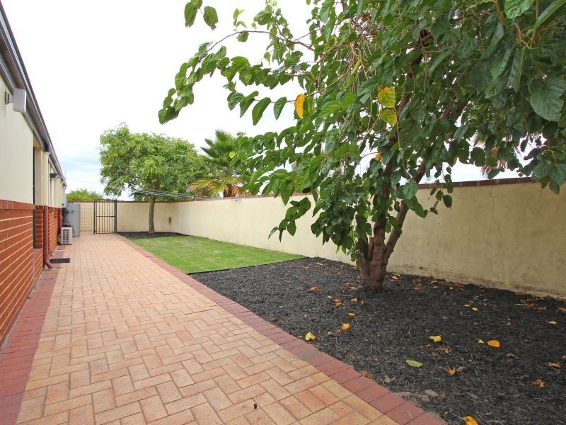 2 Inveraray Close, Canning Vale WA 6155