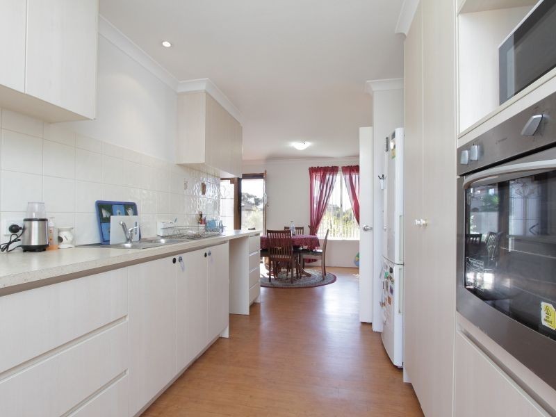 6 Walkingdale Promenade, Southern River WA 6110