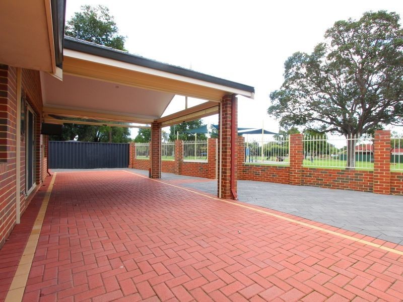 19B Hunt Street, Thornlie WA 6108