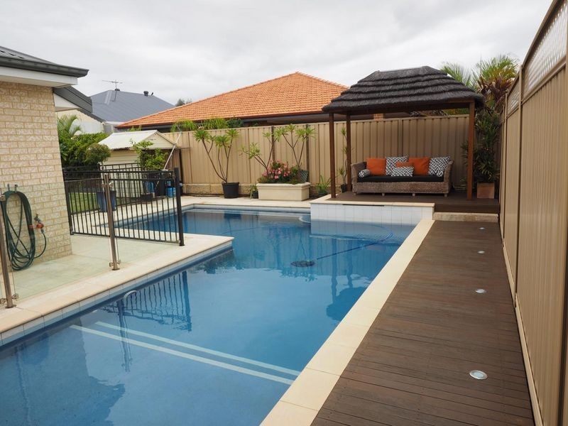 59 Cromarty Gardens, Canning Vale WA 6155