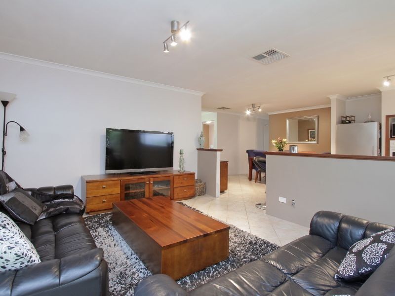 40 McLean Road, Canning Vale WA 6155