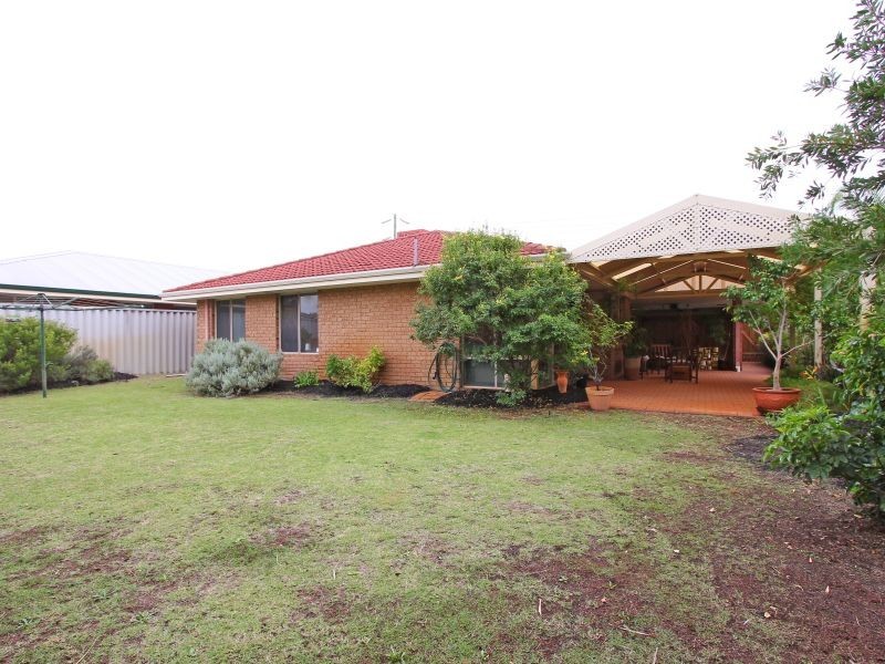 40 McLean Road, Canning Vale WA 6155