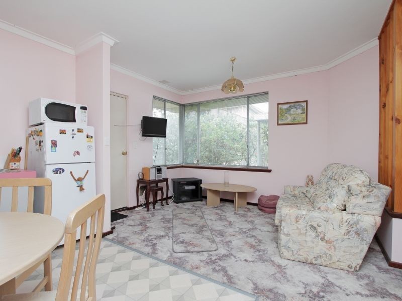 4 Stratford Place, Bentley WA 6102