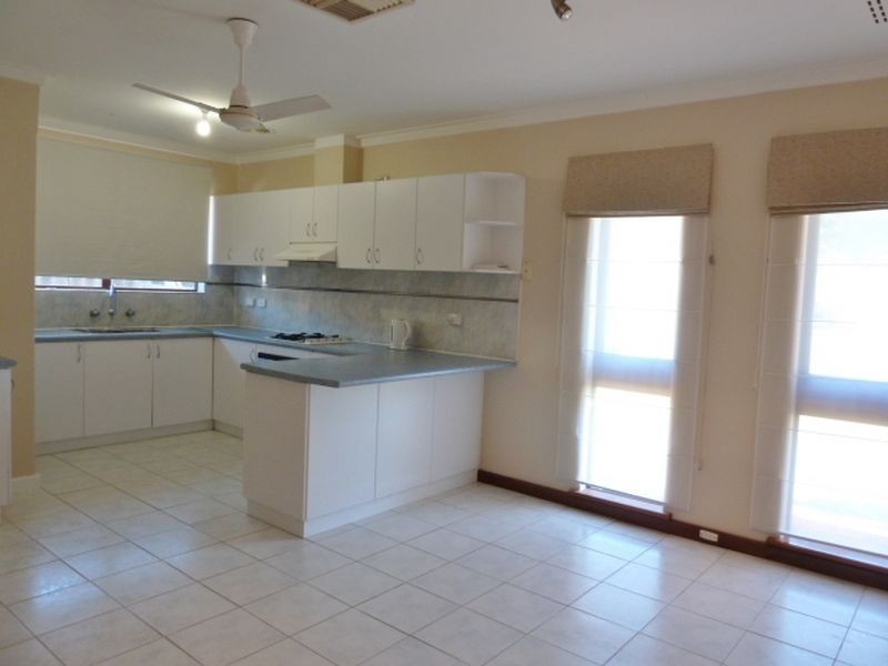 16 Olga Road, Maddington WA 6109