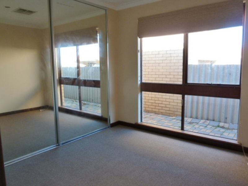 16 Olga Road, Maddington WA 6109