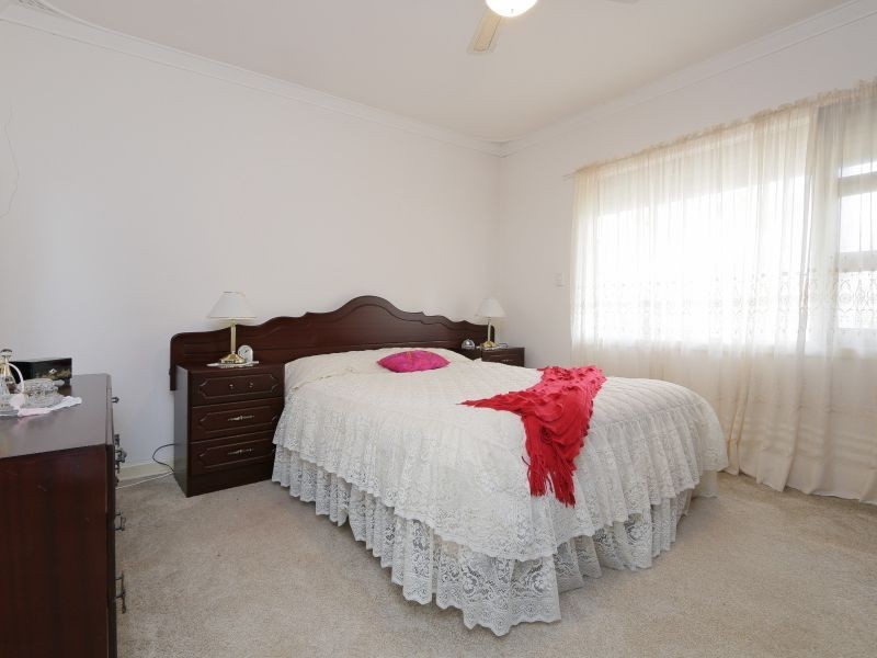 102 Wheatley Street, Gosnells WA 6110