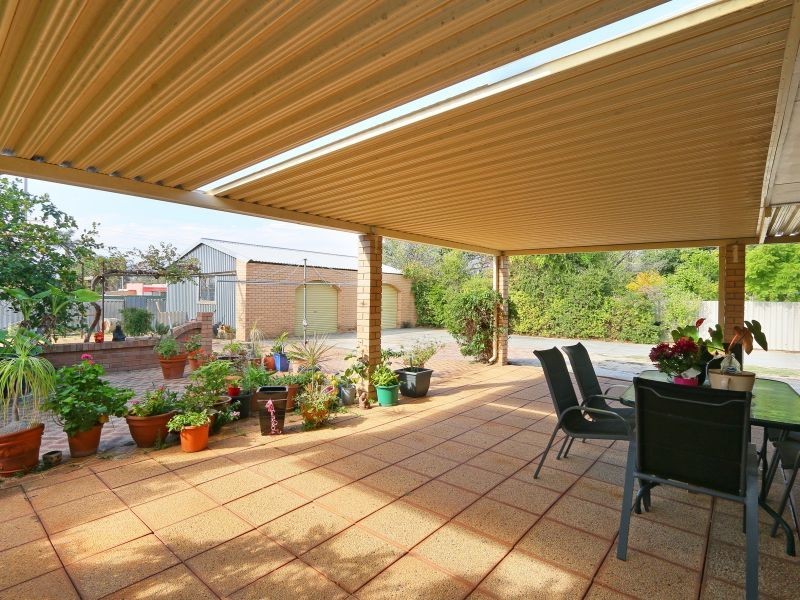 102 Wheatley Street, Gosnells WA 6110