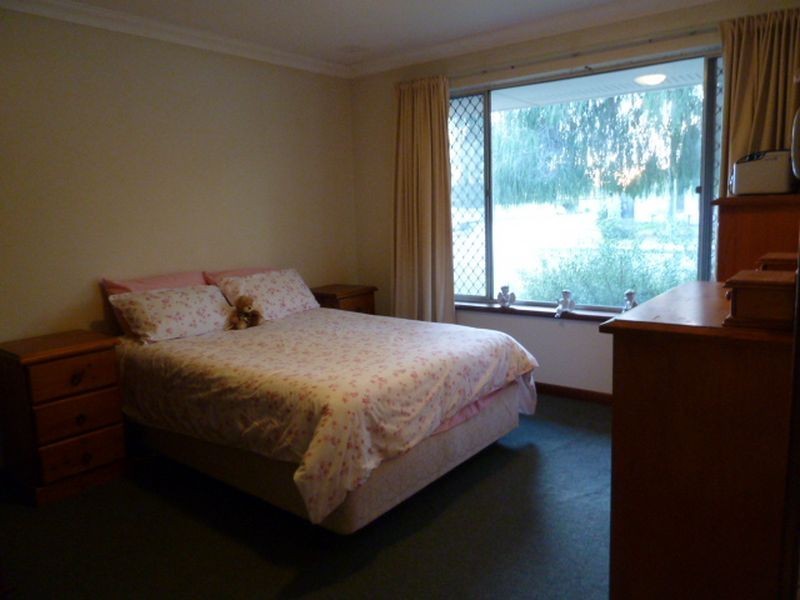 142 Attfield Street, Maddington WA 6109