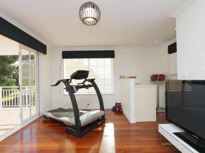 23 Rufford Lane, Canning Vale WA 6155