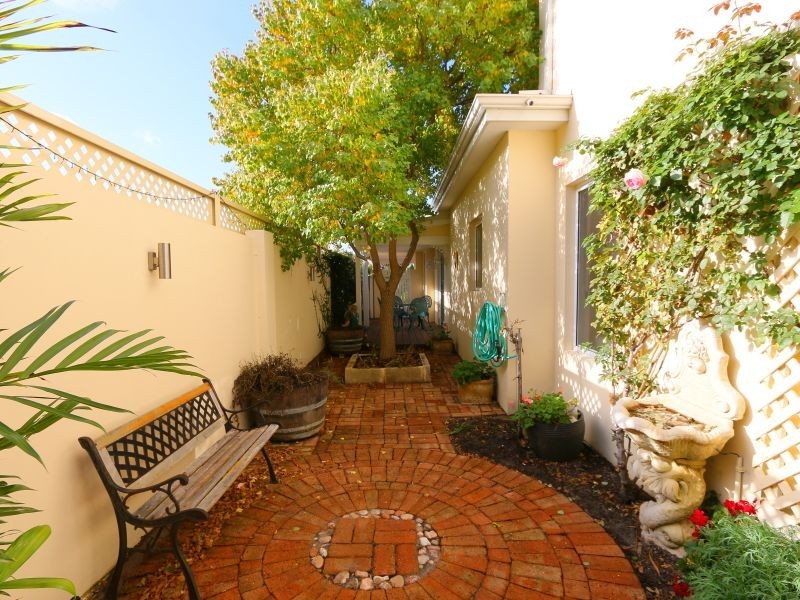 23 Rufford Lane, Canning Vale WA 6155