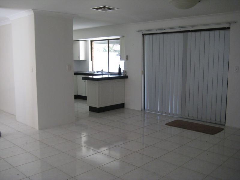 6 Bardwell Street, Thornlie WA 6108