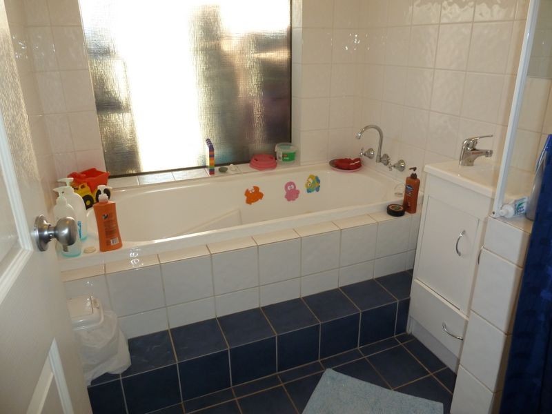 6 Bardwell Street, Thornlie WA 6108