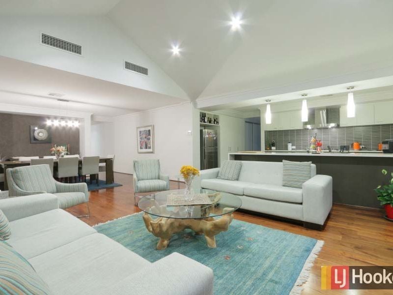 18 Whitehorse Drive, Harrisdale WA 6112