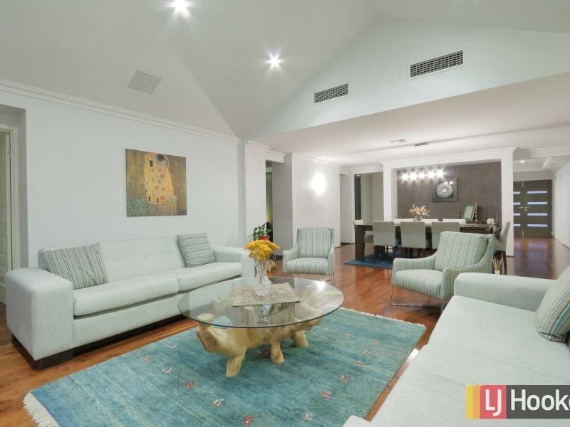 18 Whitehorse Drive, Harrisdale WA 6112