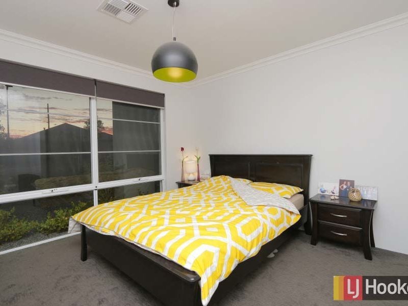 18 Whitehorse Drive, Harrisdale WA 6112