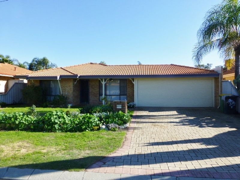 4 Carakine Grove, Thornlie WA 6108