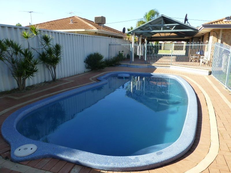 4 Carakine Grove, Thornlie WA 6108