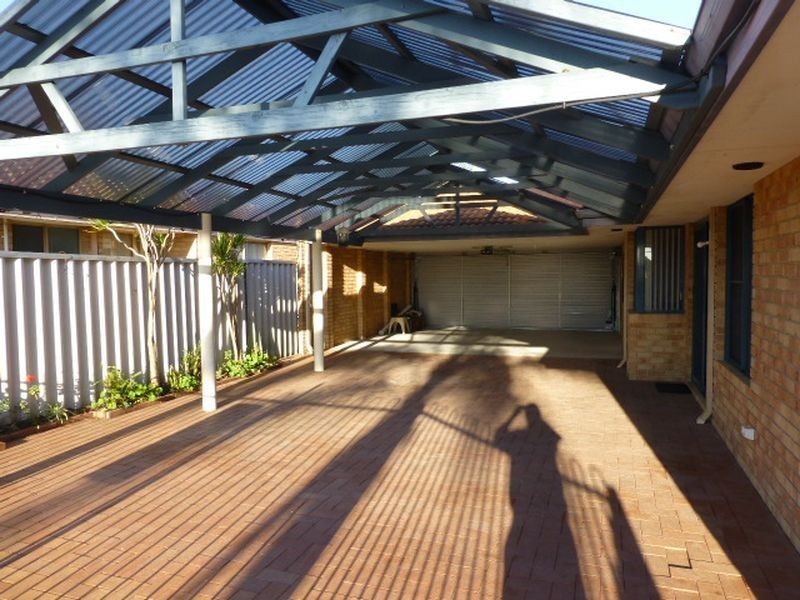 4 Carakine Grove, Thornlie WA 6108