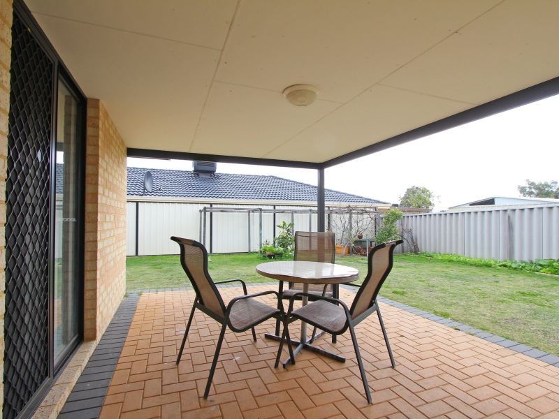 2 Emery Cove, Gosnells WA 6110
