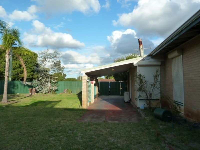 46 Kelton Way, Thornlie WA 6108