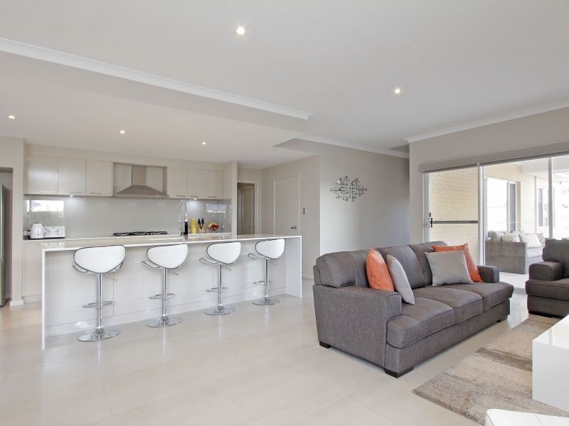 11 Rothery Loop, Piara Waters WA 6112