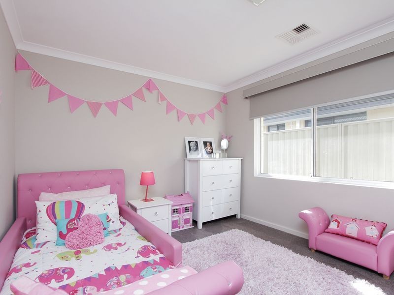 11 Rothery Loop, Piara Waters WA 6112