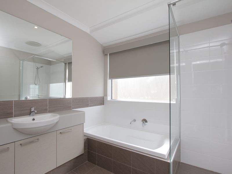 11 Rothery Loop, Piara Waters WA 6112