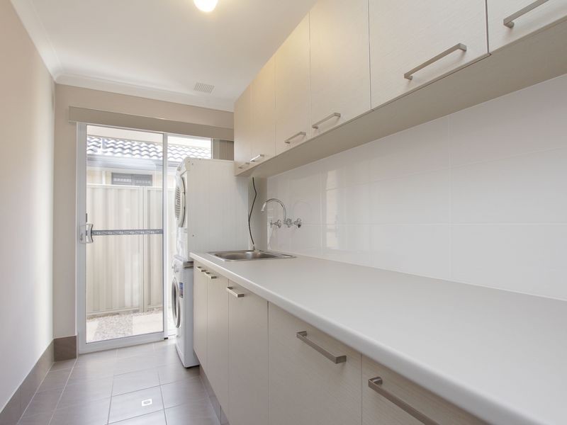 11 Rothery Loop, Piara Waters WA 6112