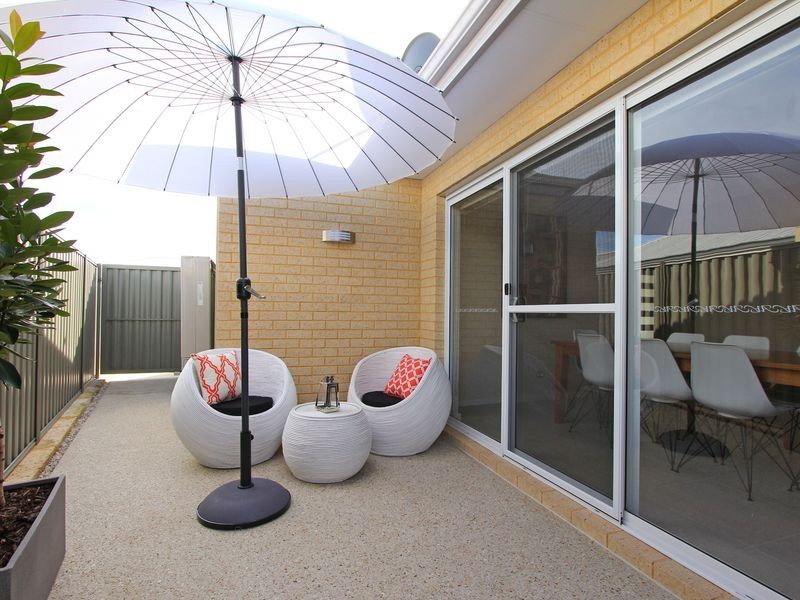 11 Rothery Loop, Piara Waters WA 6112