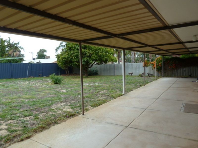 18 Curlewis Street, Huntingdale WA 6110