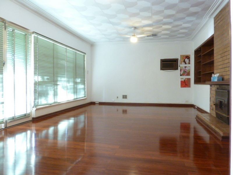 15 Corfield Street, Gosnells WA 6110