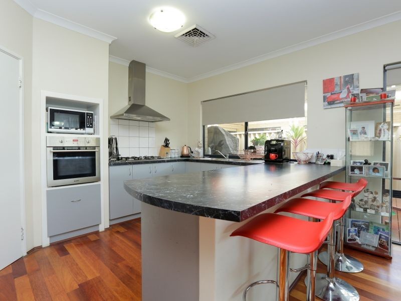 17 Daleford Way, Southern River WA 6110