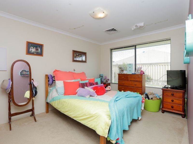 17 Daleford Way, Southern River WA 6110