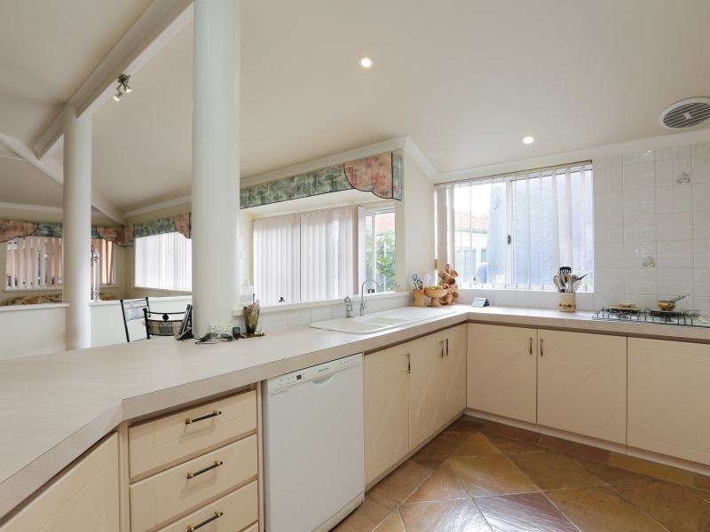 20 Lavender Close, Thornlie WA 6108