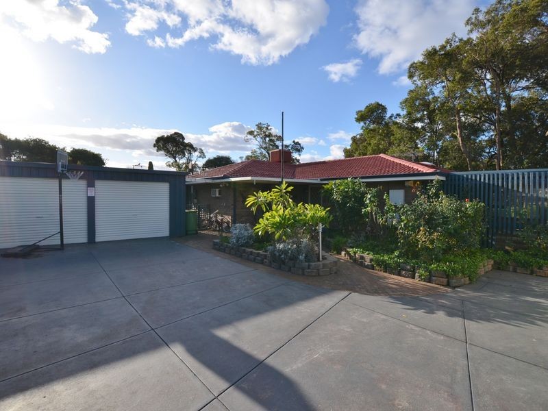 8 Ningaloo Way, Thornlie WA 6108
