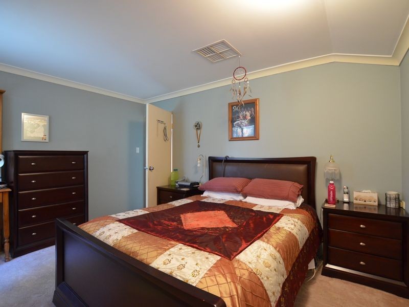 8 Ningaloo Way, Thornlie WA 6108