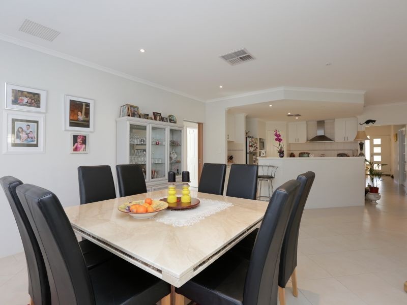 33 Elizabeth Street, East Cannington WA 6107